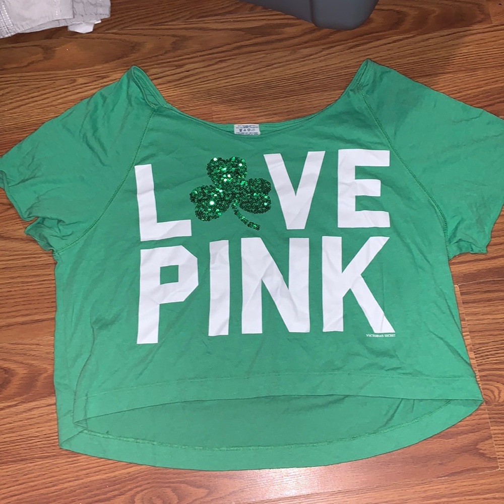 Pink VS Kiss Me Irish ☘️ Crop top size M